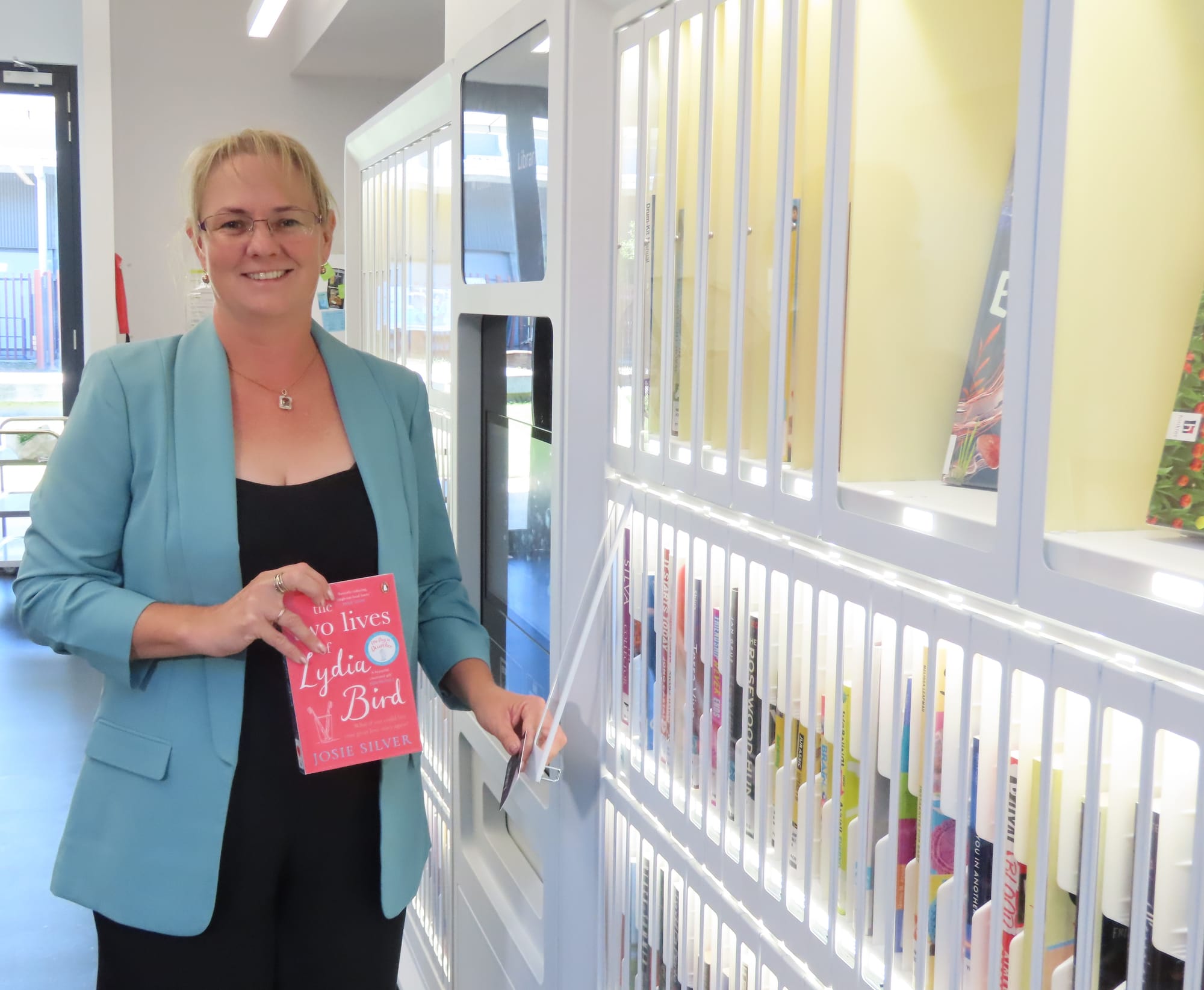 Book locker beckons book lovers